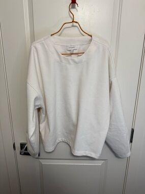 Banana Republic White Crewneck Sweater in size XL